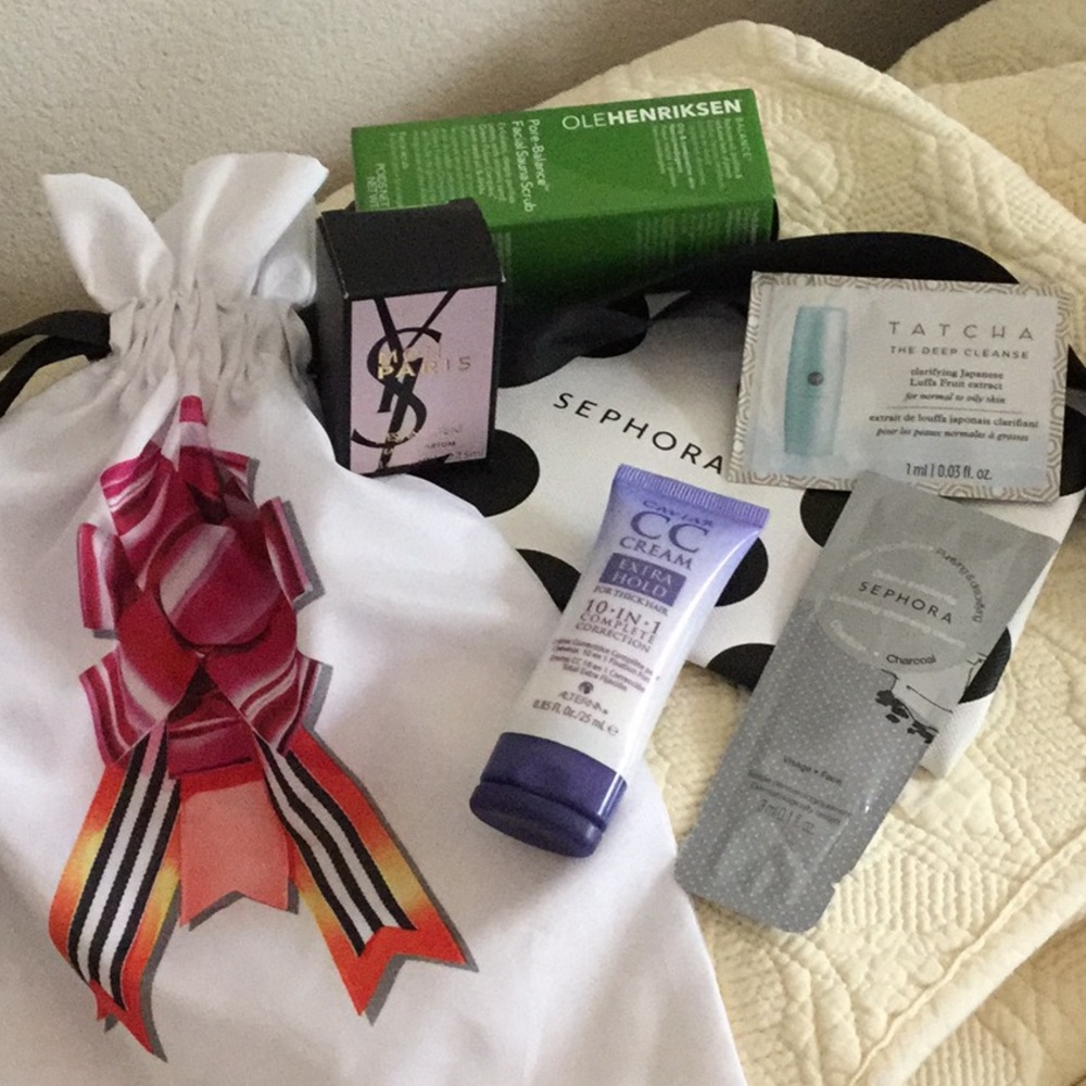 Fragrance/skin/haircare bundle